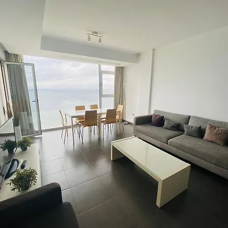 Appartement Club Frontal By Alina365 *