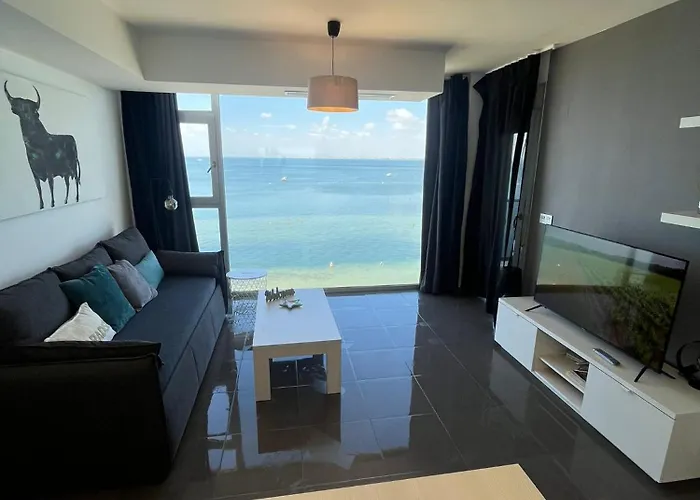 Club Frontal By Alina365 Apartman *