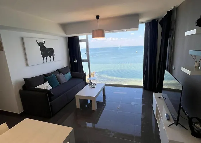 Club Frontal By Alina365 Apartman